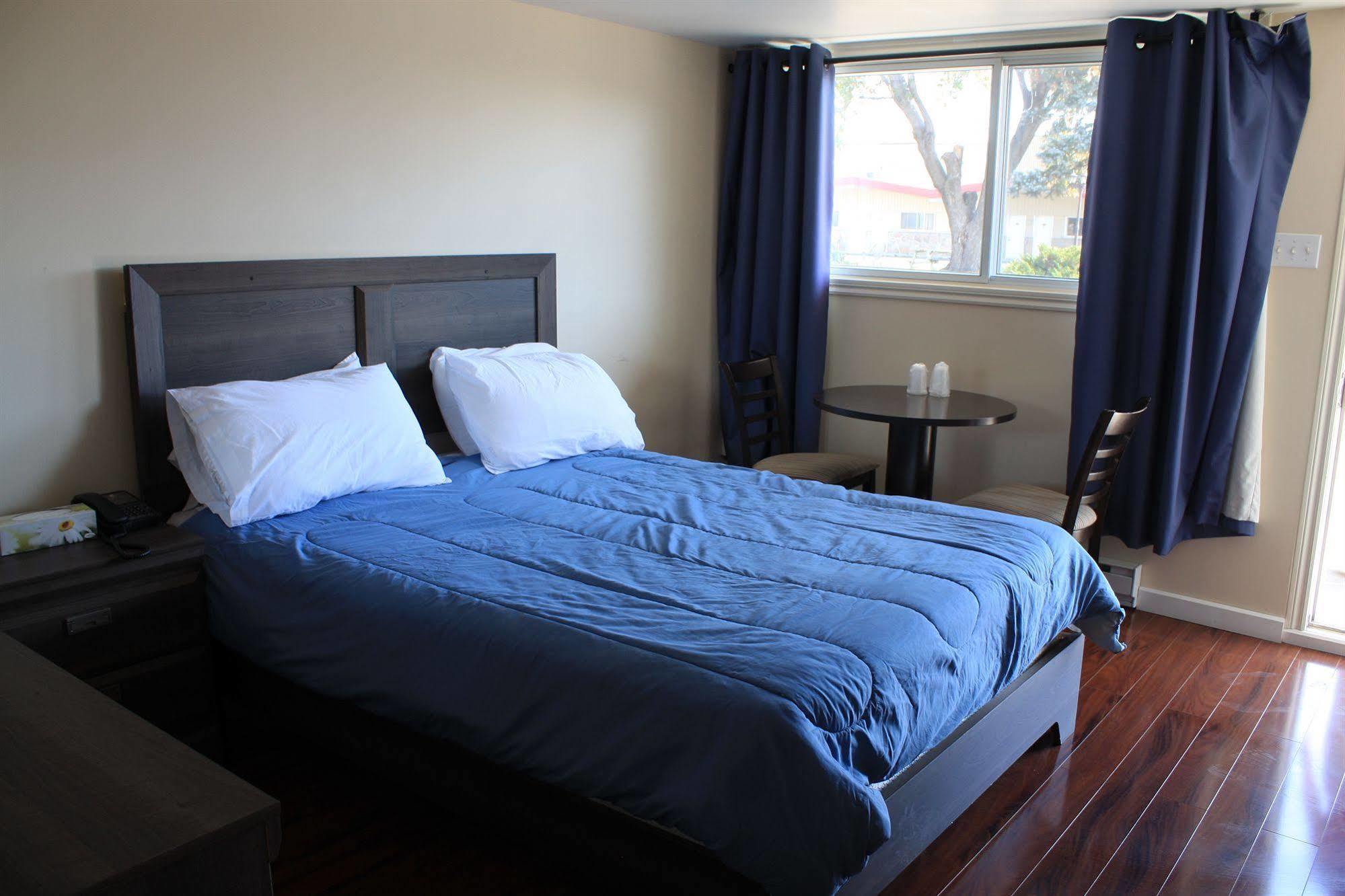 Grand Motel Saint-Hubert ลองกัยล์ ภายนอก รูปภาพ