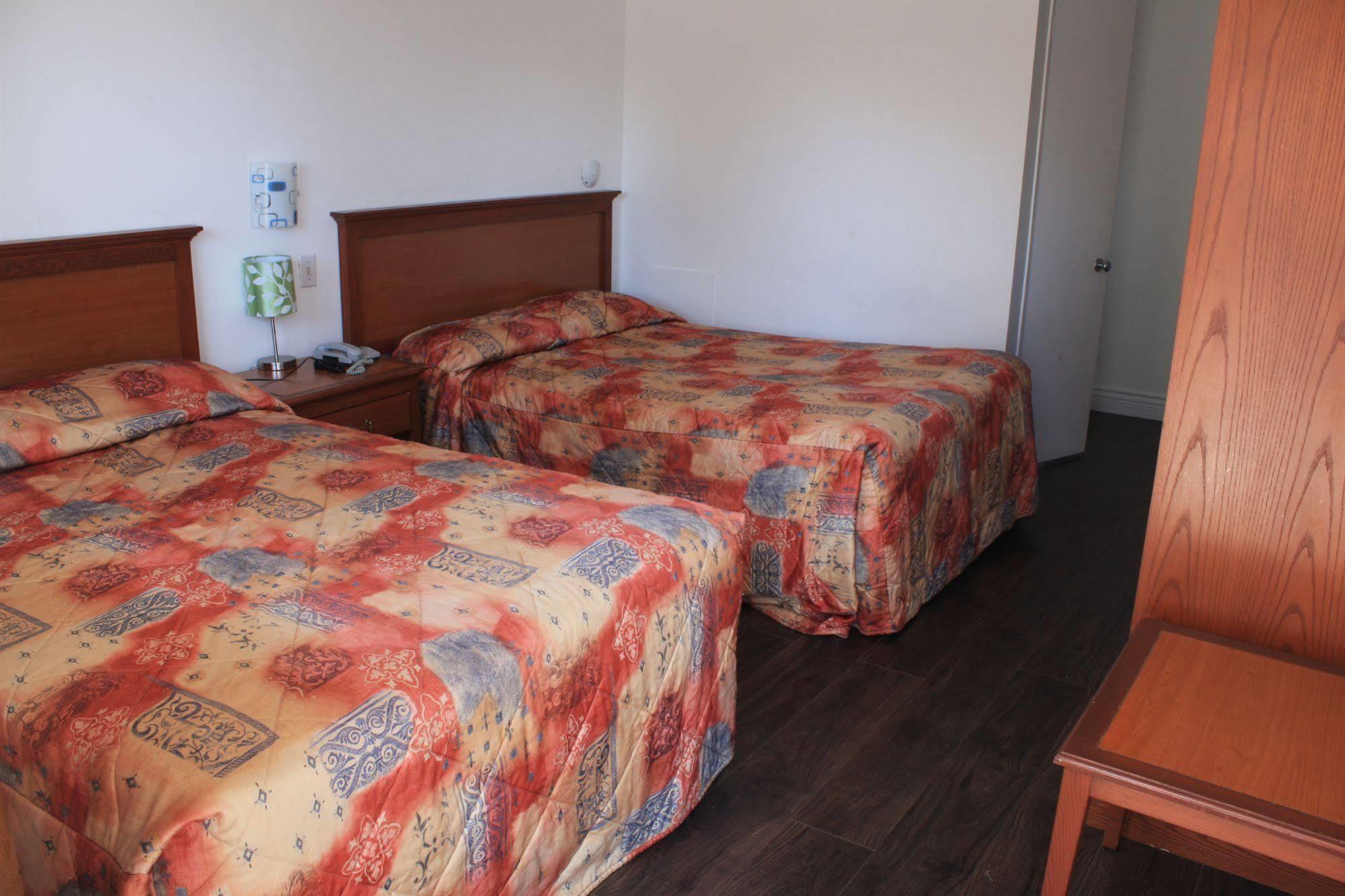 Grand Motel Saint-Hubert ลองกัยล์ ภายนอก รูปภาพ