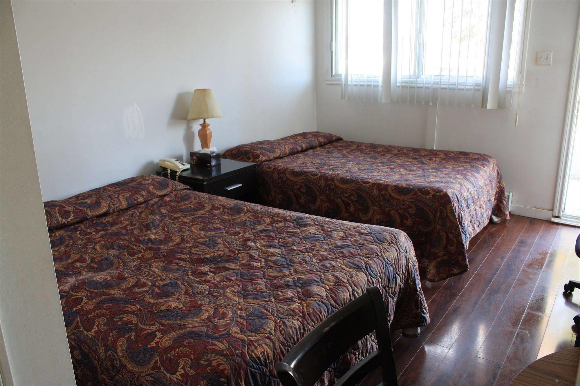 Grand Motel Saint-Hubert ลองกัยล์ ภายนอก รูปภาพ