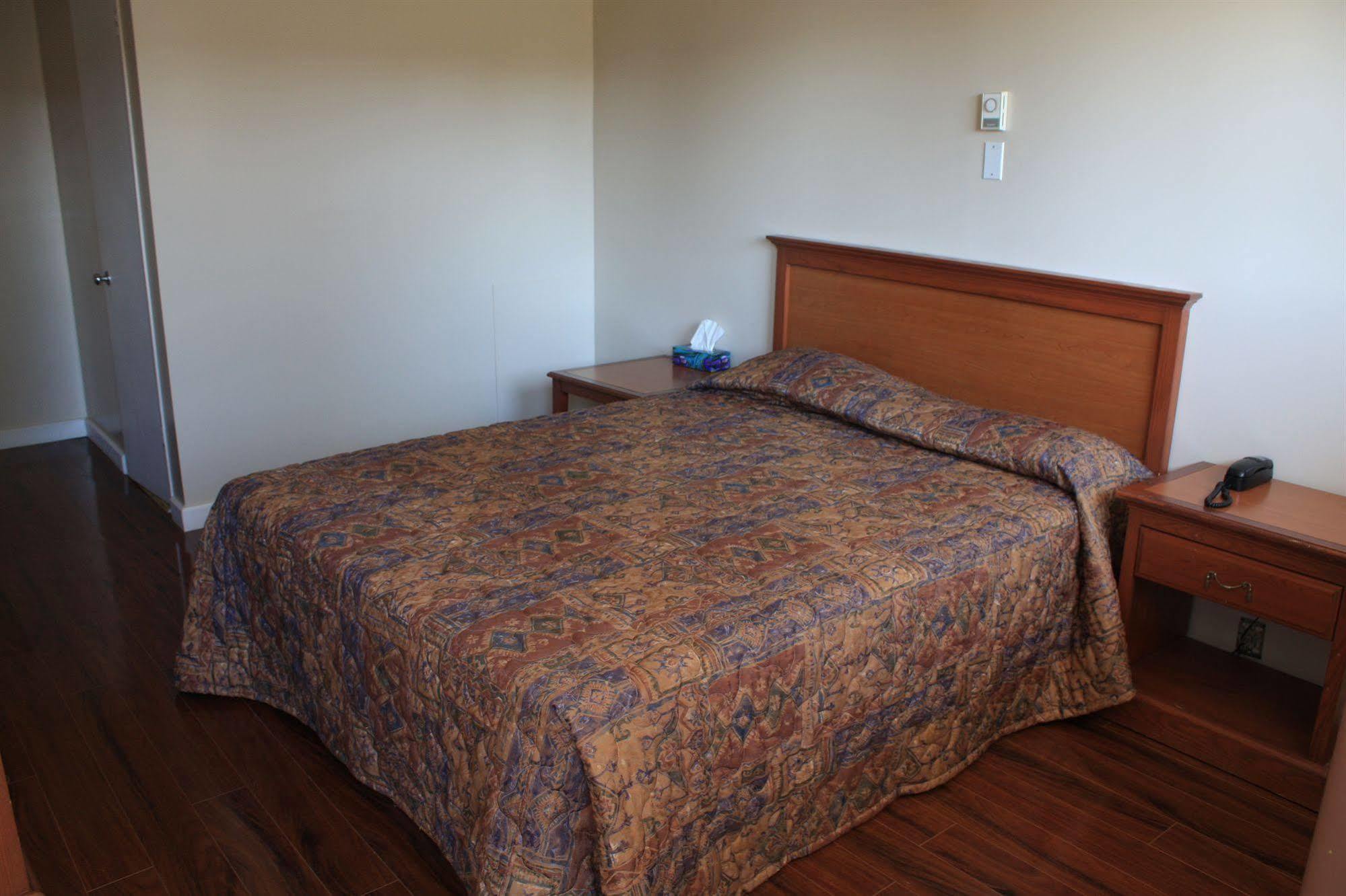 Grand Motel Saint-Hubert ลองกัยล์ ภายนอก รูปภาพ