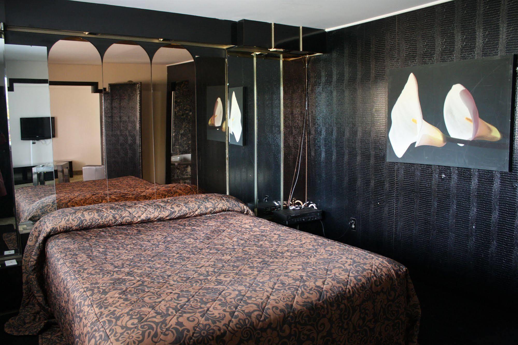 Grand Motel Saint-Hubert ลองกัยล์ ภายนอก รูปภาพ